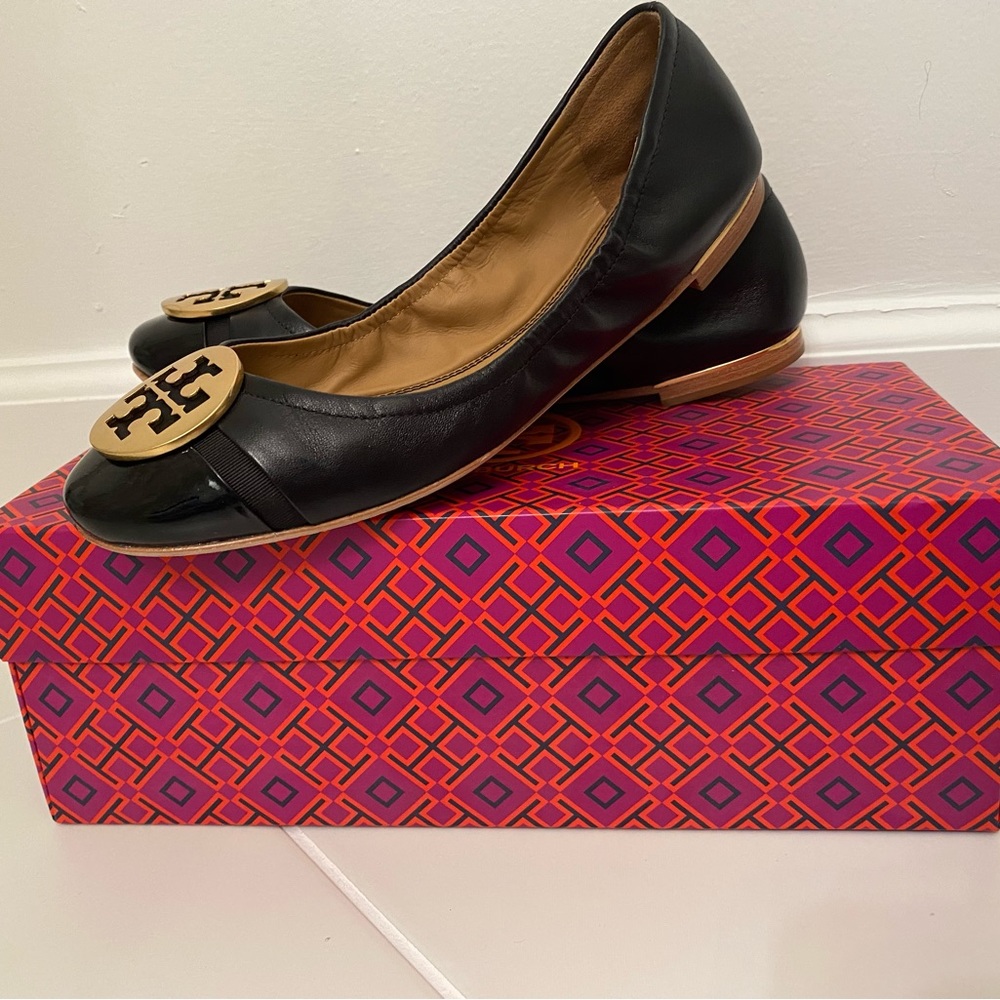 Tory Burch Minnie Patent Cap Toe Black size 7